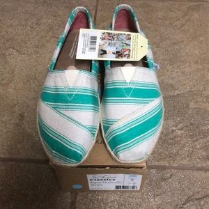Women’s Toms Classic - 7 - green stripe
